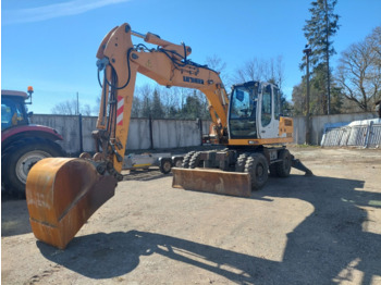 Bager točkaš LIEBHERR A 900