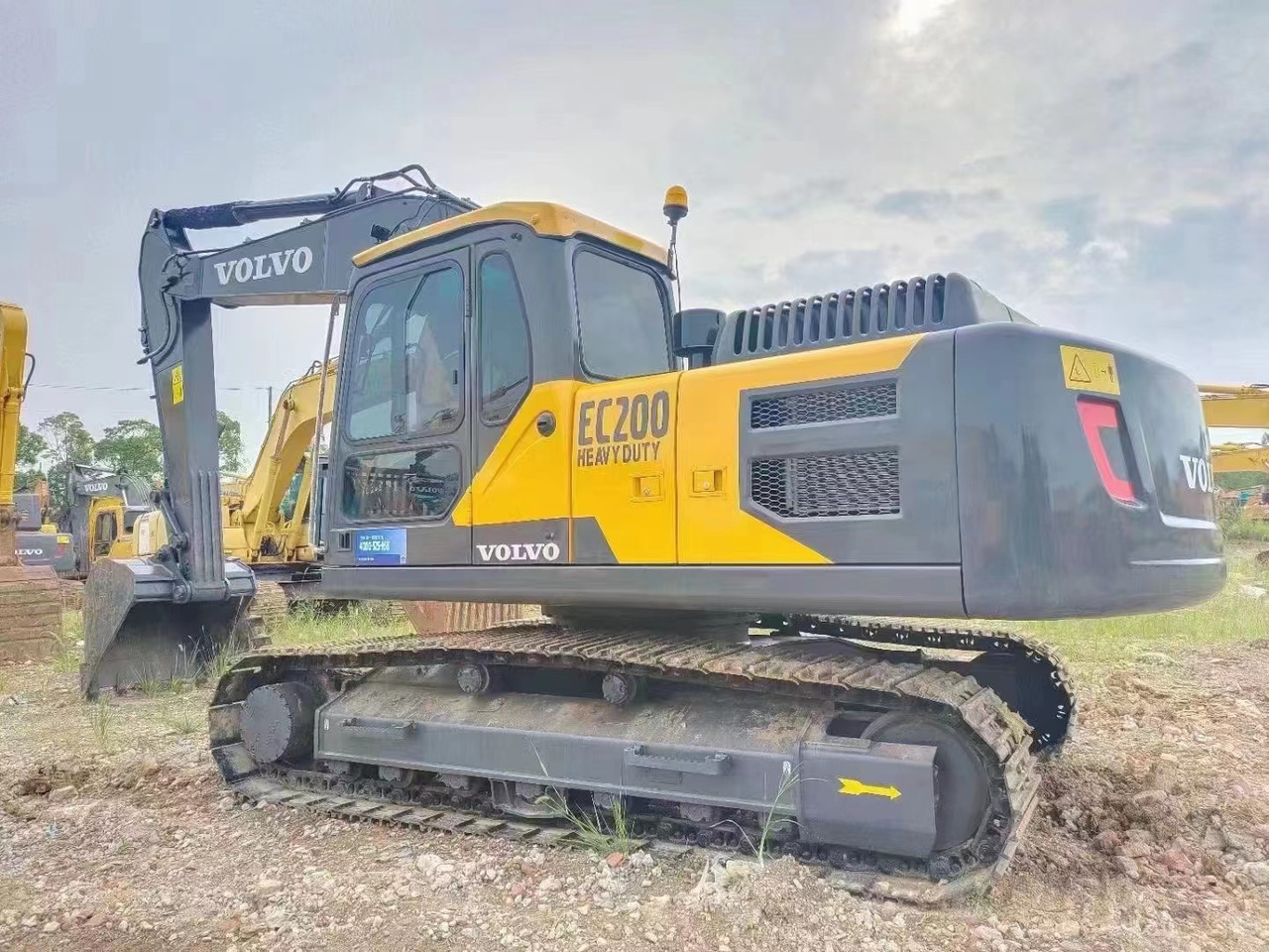 Lizing Used hydraulic crawler excavator VOLVO EC200, Large engineering construction machinery also for mining and agriculture on sale Used hydraulic crawler excavator VOLVO EC200, Large engineering construction machinery also for mining and agriculture on sale: slika 4