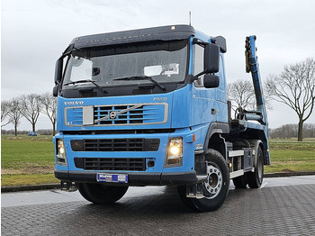 Kamion za utovaranje kontejnera VOLVO FM11 410