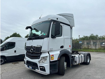 Tegljač MERCEDES-BENZ Actros 1845