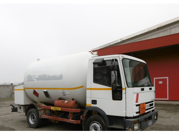 Kamion cisterna IVECO