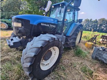 Traktor NEW HOLLAND TM