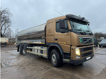 Kamion cisterna VOLVO FM 450