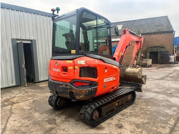 Mini bager Kubota KX 030-4: slika 3