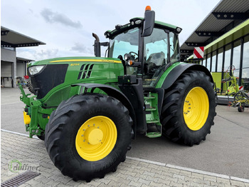 Traktor JOHN DEERE 6215R