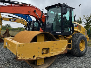 Kompaktor CATERPILLAR CS66B