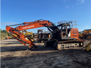 Bager guseničar HITACHI ZX225USLC-6