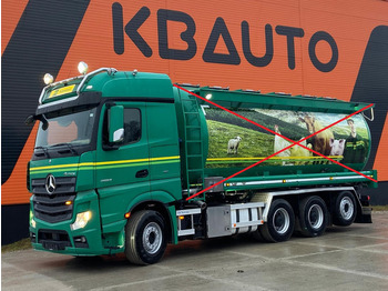 Kamion sa golom šasijom i zatvorenom kabinom MERCEDES-BENZ Actros