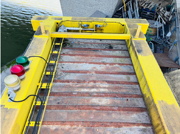 Novu Lučka oprema Crane Repair – Spreader for 20ft Container: slika 2