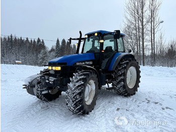 Traktor NEW HOLLAND TM