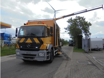 Kamion sa dizalicom MERCEDES-BENZ Axor 1828