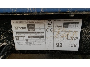 Set generatora SDMO 70 kVa John Deere: slika 2