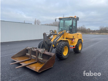 Utovarivač točkaš VOLVO L30G