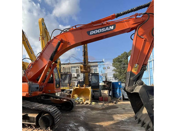 Bager DOOSAN DH220