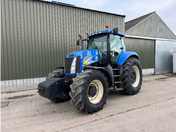 Traktor NEW HOLLAND T8000