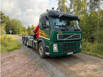 Kamion sa tovarnim sandukom VOLVO FM 440