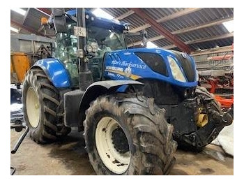 Traktor NEW HOLLAND T7.270