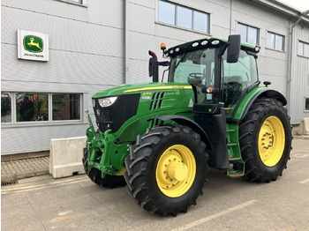 Traktor JOHN DEERE 6215R