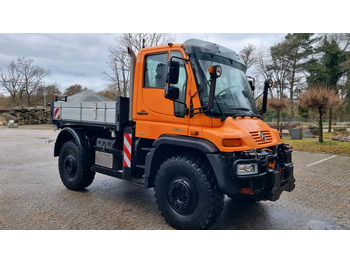 Korisno/ Posebno vozilo UNIMOG U500