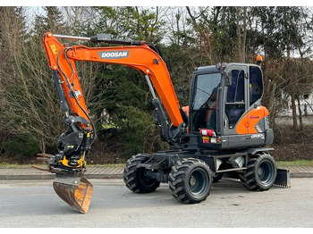 Bager točkaš DOOSAN DX57W