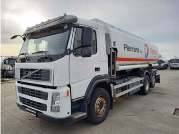 Kamion cisterna VOLVO FM