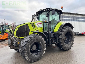 Traktor CLAAS Axion 810