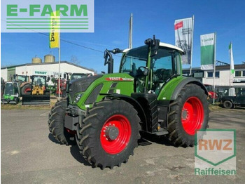 Traktor FENDT 724 Vario