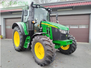 Traktor JOHN DEERE 6100M