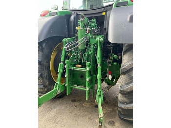 Traktor John Deere 6215 r: slika 4