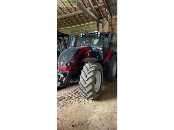 Traktor VALTRA T174