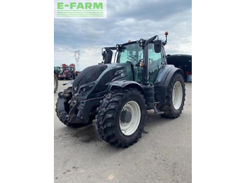 Traktor VALTRA T234