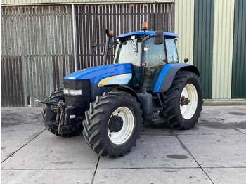 Traktor NEW HOLLAND TM