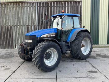 Traktor NEW HOLLAND TM