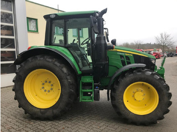 Traktor John Deere 6120M: slika 2