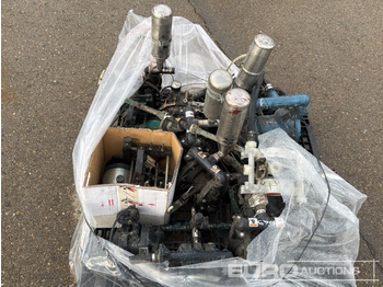 Građevinska oprema Pallet of Various Compressor Parts: slika 3