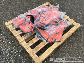 Građevinska oprema Unused Coval Pallet of Various Chainsaw Backpacks: slika 2