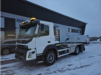 Kamion sa hidrauličnom kukom VOLVO FMX 410