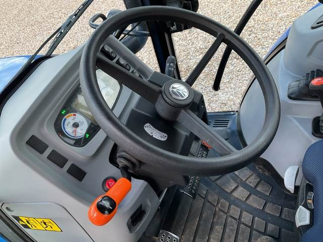 Traktor New Holland T5.100: slika 19