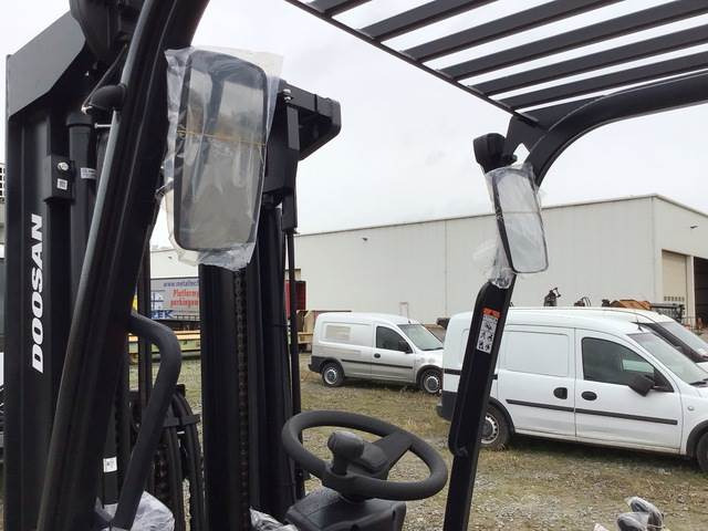 Lizing  Doosan B35X-7 PLUS Doosan B35X-7 PLUS: slika 10