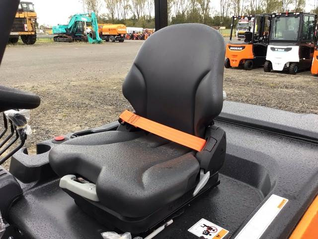 Lizing  Doosan B35X-7 PLUS Doosan B35X-7 PLUS: slika 7