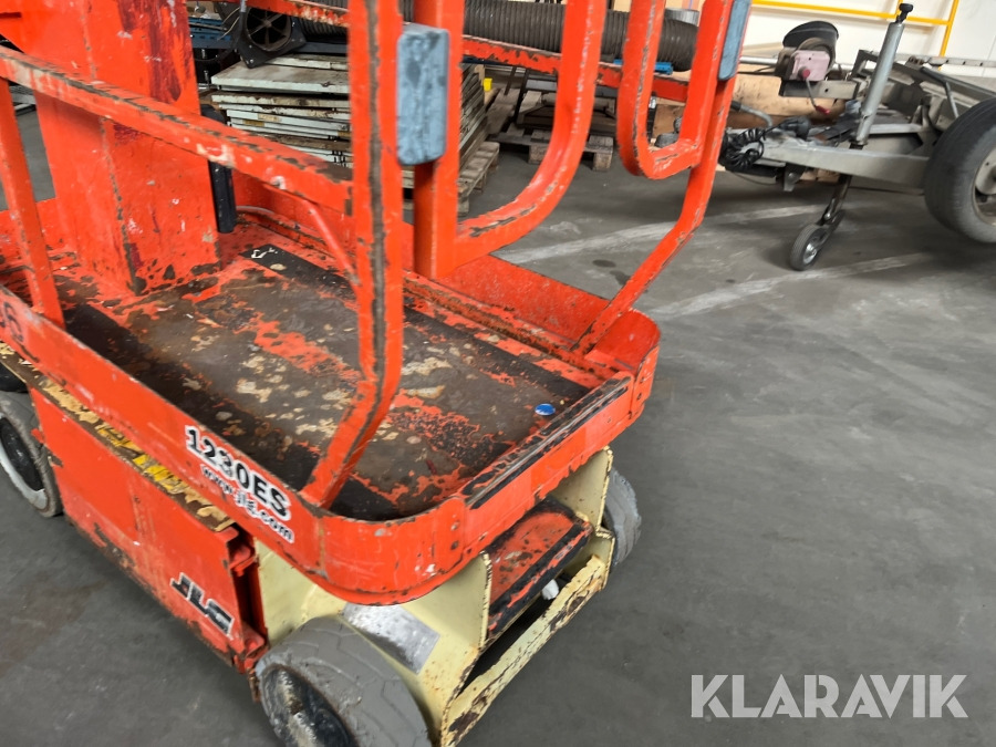 Lizing  Søjlelift JLG 1230 Søjlelift JLG 1230: slika 11