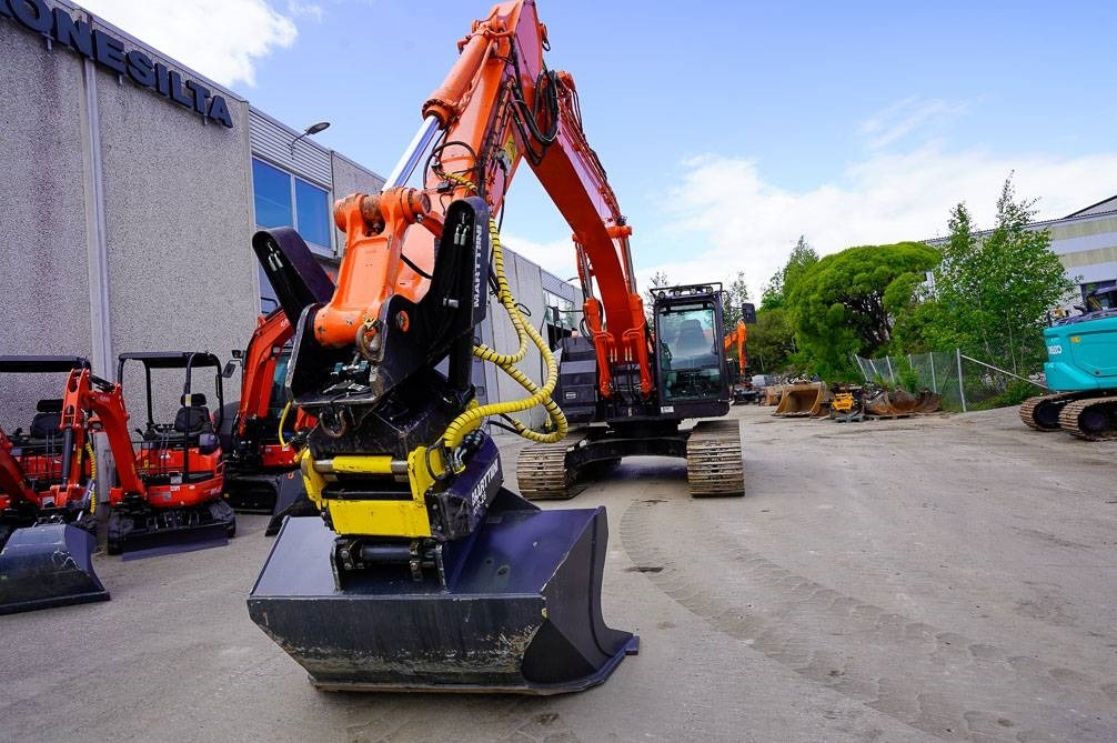 Bager guseničar Hitachi ZX225USLC-5B MARTTIINILLA: slika 11