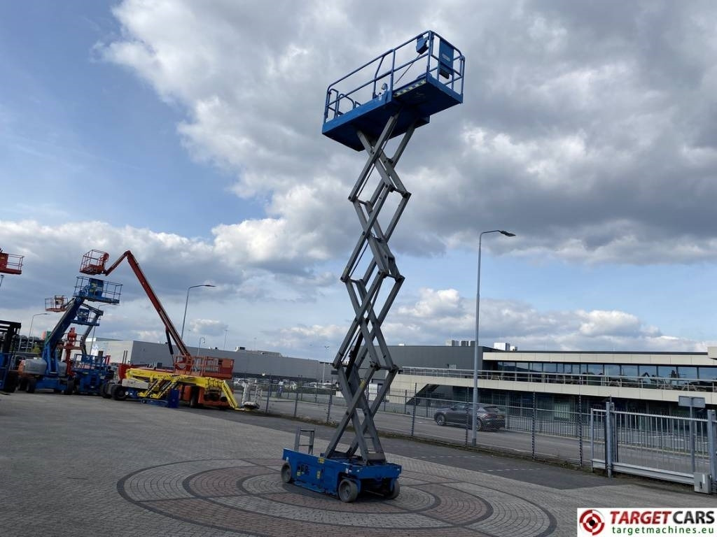 Lizing Genie GS-2646 Electric GS2646 Scissor Work Lift 992cm  Genie GS-2646 Electric GS2646 Scissor Work Lift 992cm: slika 8