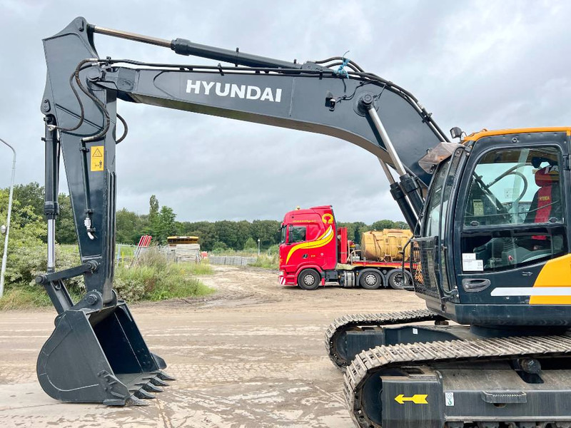 Bager guseničar Hyundai R225LC-9S - Hamer Lines / Airco: slika 10