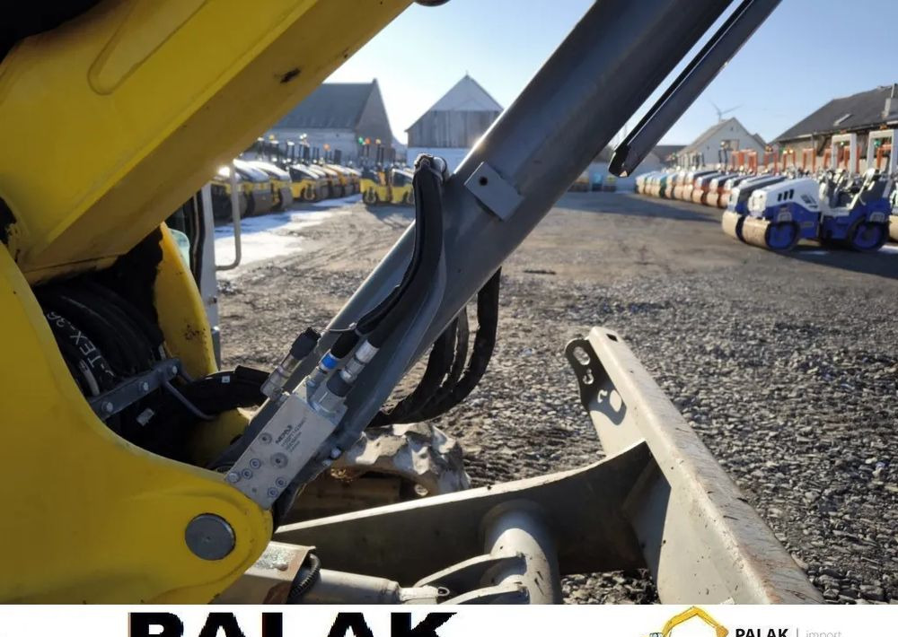 Bager guseničar Wacker Neuson Mini koparka  WACKER NEUSON  ET 90 ,2016  RAMIĘ 3 RAZY ŁAMANE: slika 13