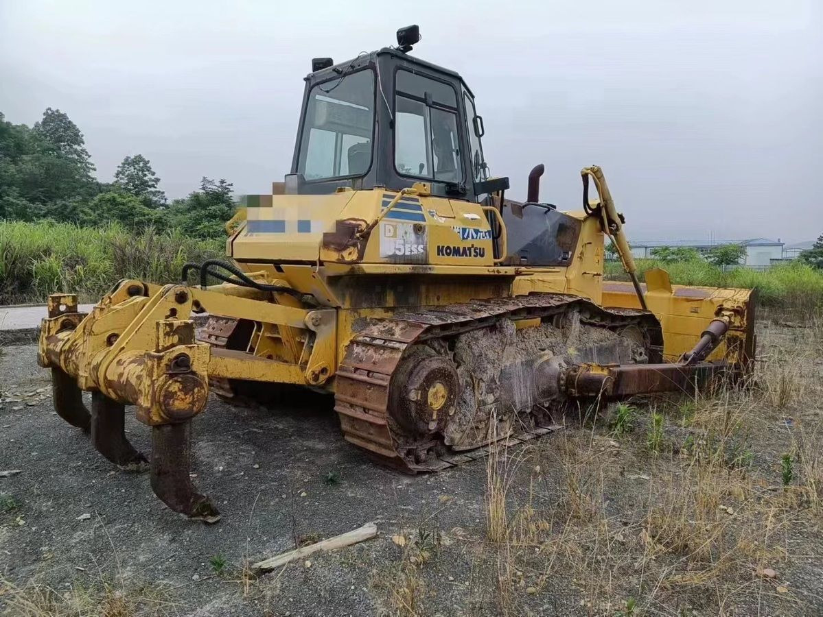 Buldožer Komatsu D85ESS-2: slika 6