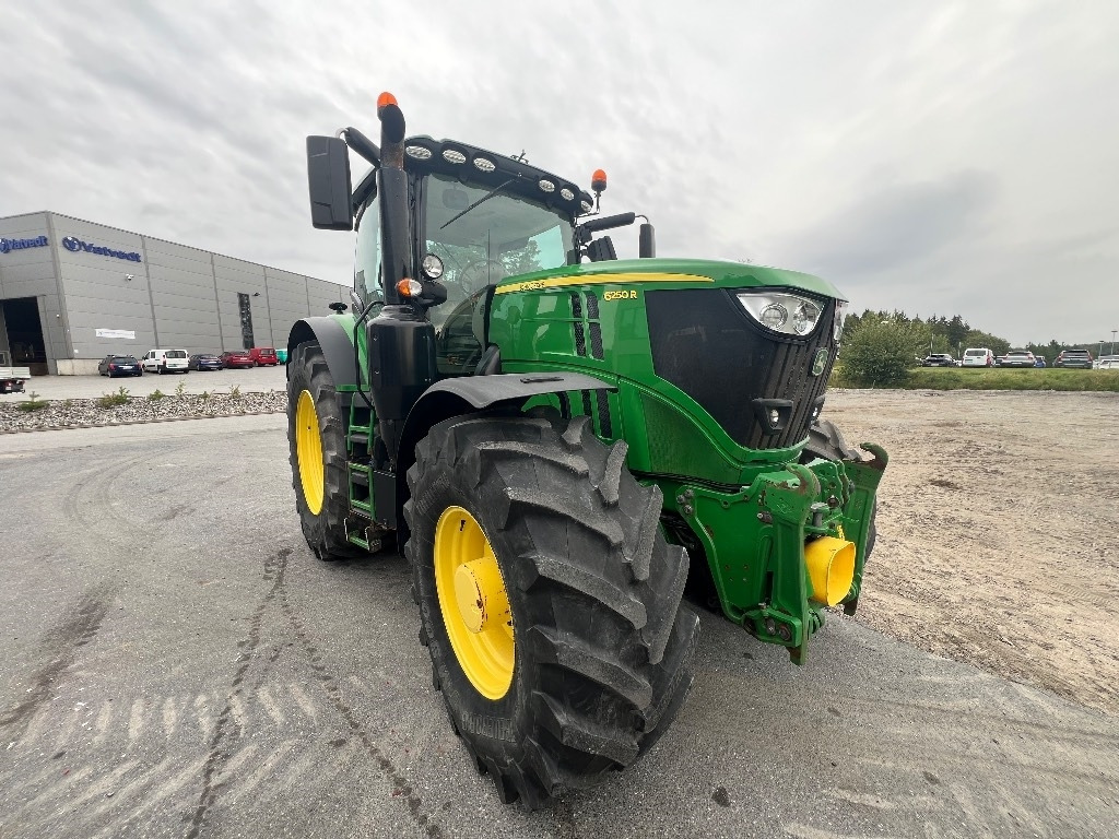 Lizing John Deere 6250R ULTIMATE EDITION  John Deere 6250R ULTIMATE EDITION: slika 6