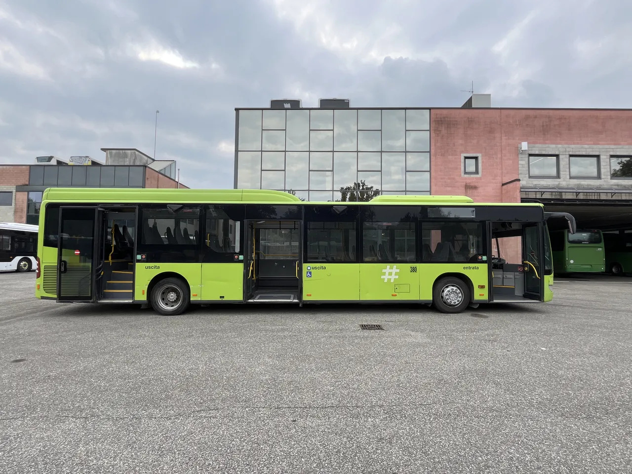 Prigradski autobus Mercedes-Benz Citaro: slika 11