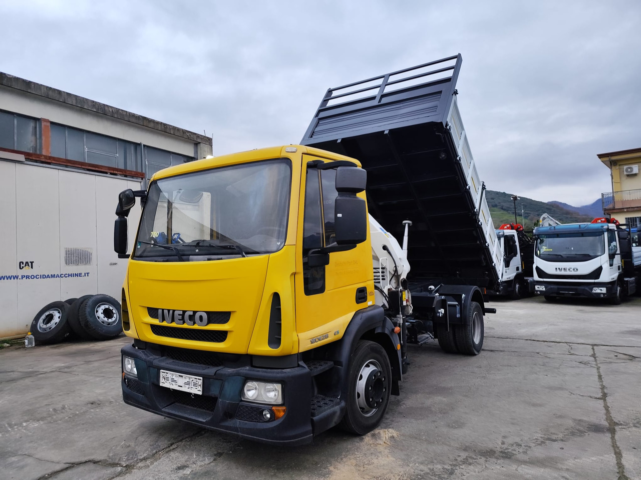 Kamion sa dizalicom IVECO EUROCARGO 120E28P: slika 9