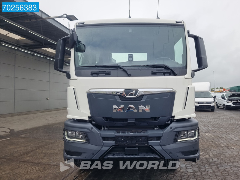 Novu Kamion sa golom šasijom i zatvorenom kabinom MAN TGS 41.440 8X4 NEW chassis Steelsuspension Automatic Euro 6: slika 8